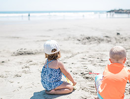 Parenting - child - water safety - beach for kids